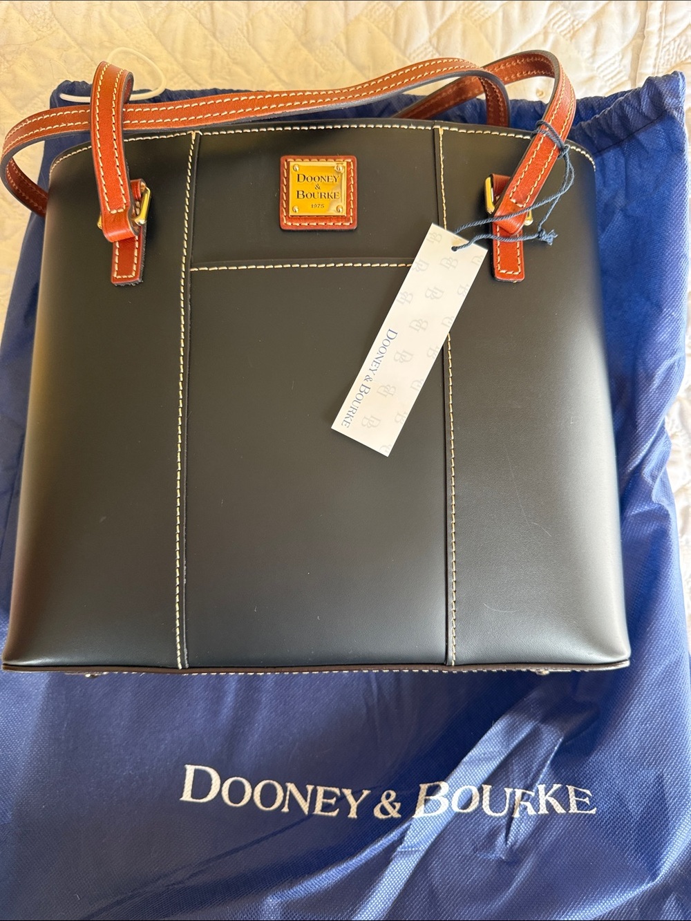 Dooney & Bourke Black Tote Small Lexington.